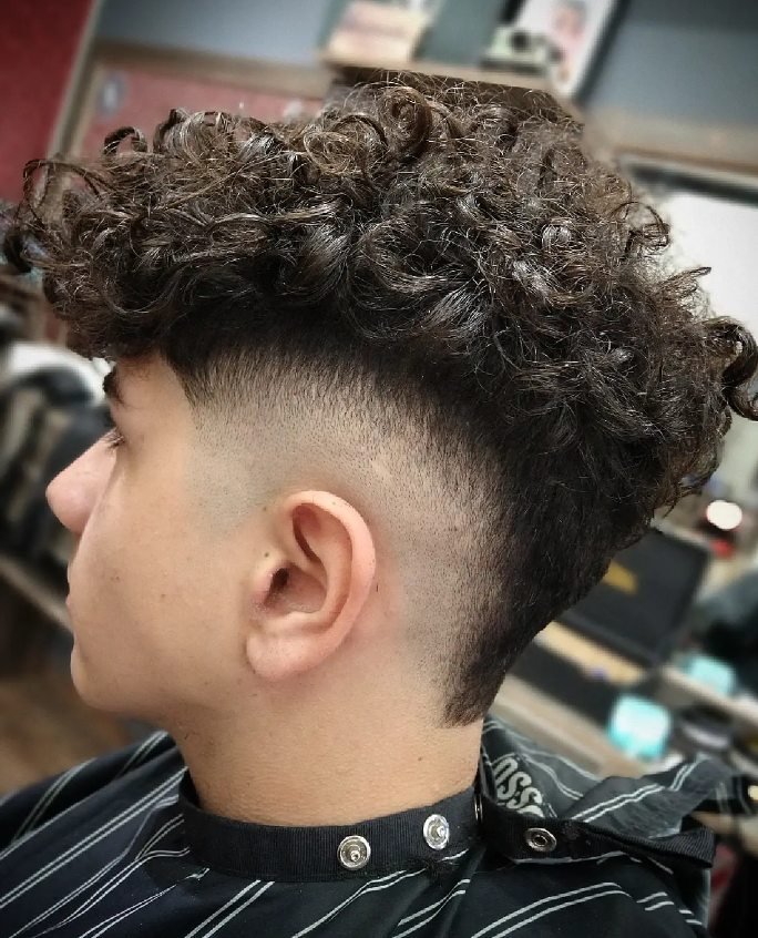 Trabajo real de barberia en Russo Barber House